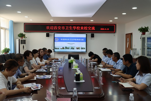 圖為座談會現場 - 副本.JPG