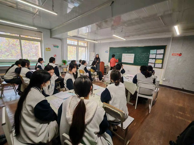 我校李曉霞老師與西安航天技工學校韓慶珍老師聯袂執教 - 副本.jpg