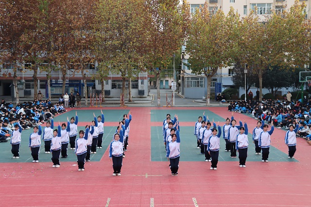 圖為比賽現(xiàn)場(chǎng) - 副本.jpg